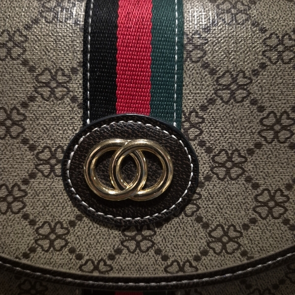 Source Unknown Beige Crossbody Bag with Green & Red Stripe - Picture 4 of 10
